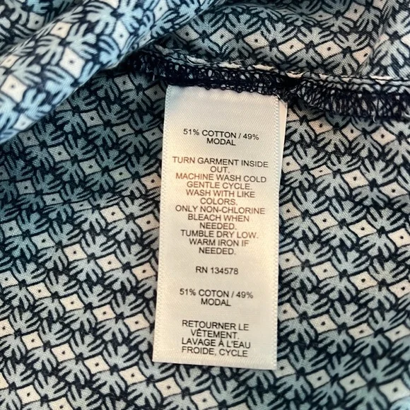 NWT Vineyard Vines Button Front Flutter Sleeve top, size L. - Picture 8 of 10